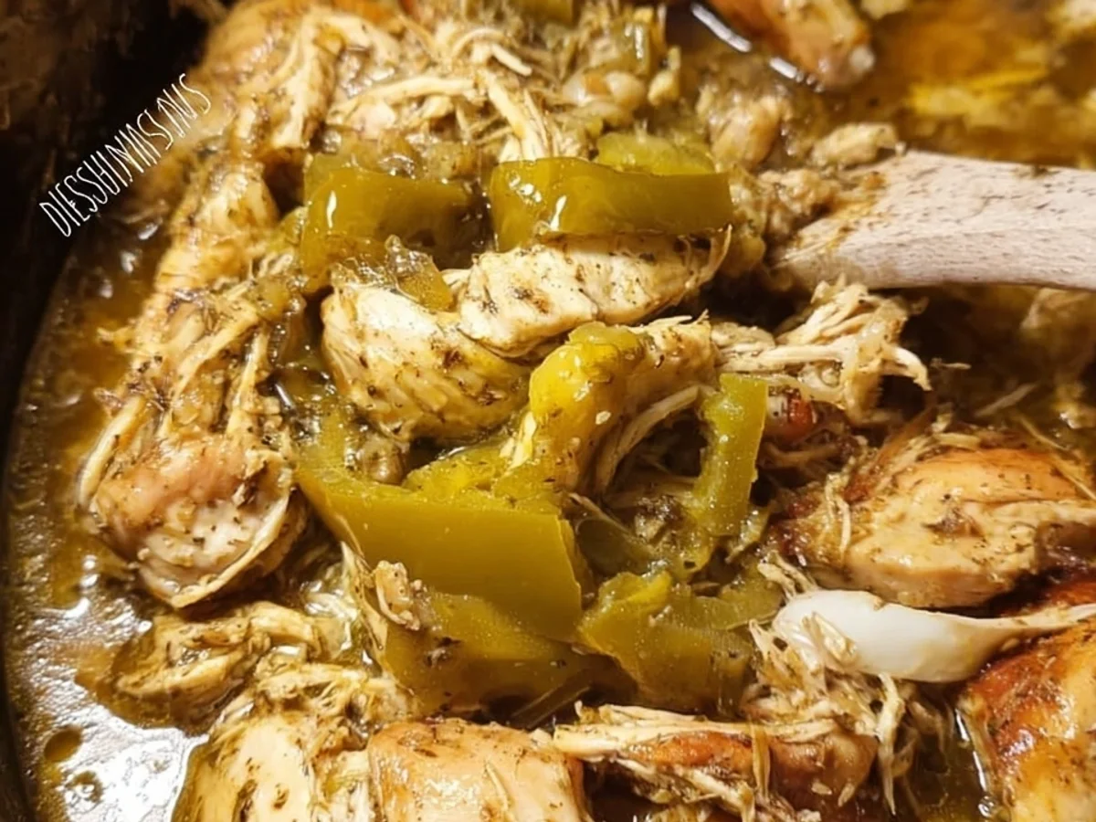 Slow Cooker Mississippi Chicken: Easy & Flavorful - Image 2
