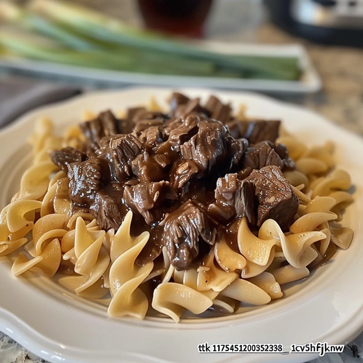 Easy Crockpot Beef Tips & Noodles Recipe